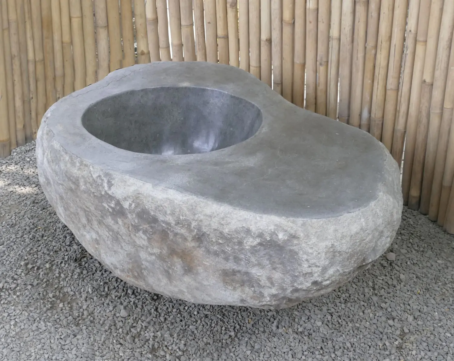  Product image 3 of the product “Stone fire pit, made from Riverstone. Size about 120 x 80 x 40cm Height and the hole size is 51cm diameter and 28cm height ”